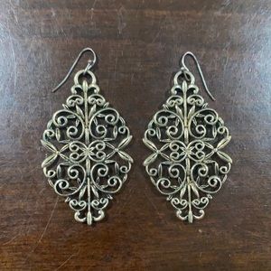 🌟  Bronzy Gold Ornate Earrings 🌟